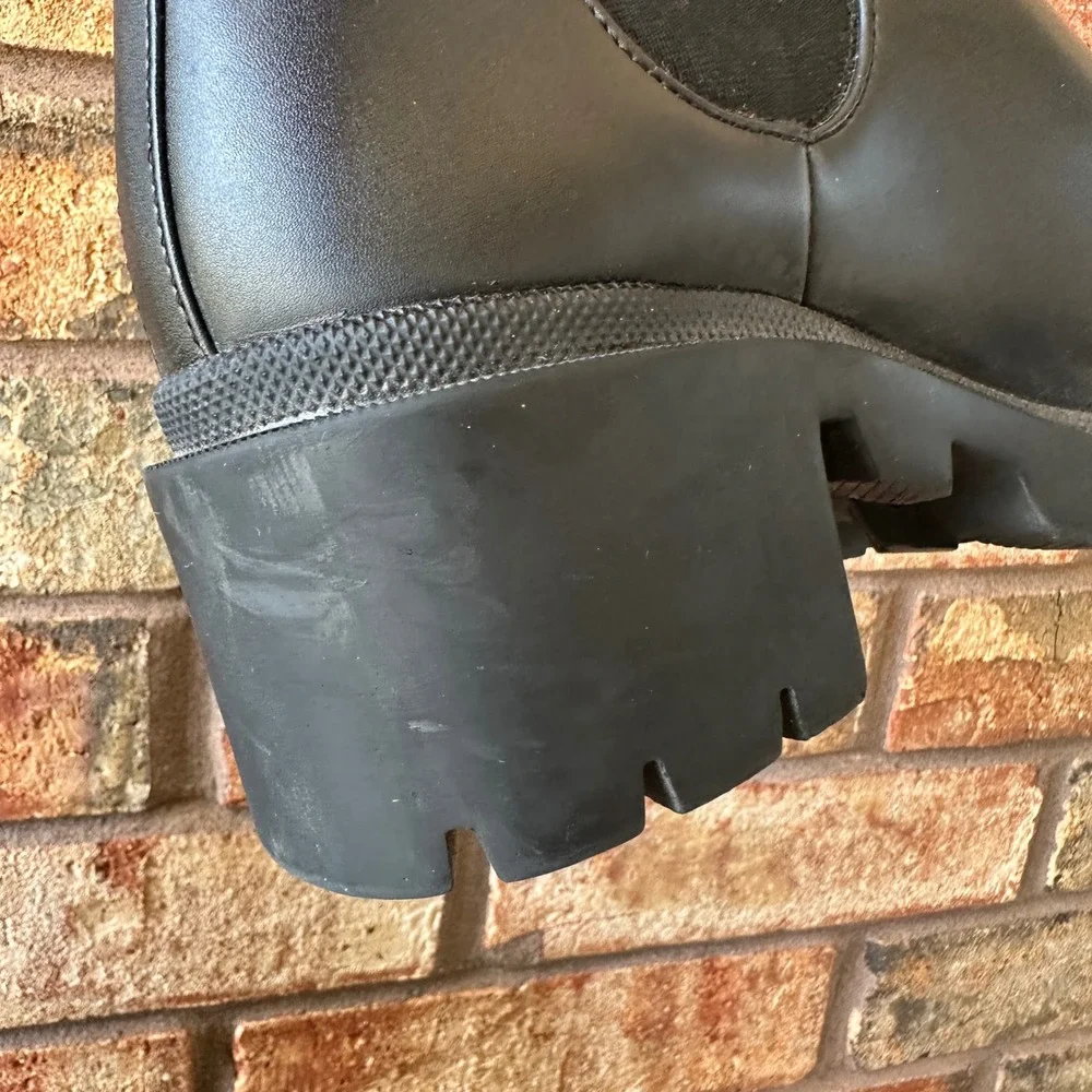 Steve Madden Amulet Black Lug Sole Platform Chelsea Boots Womens 10M